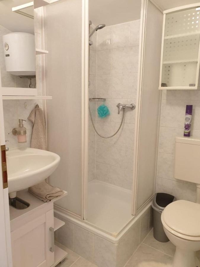 Villa 2 Swans Peroj Kültér fotó