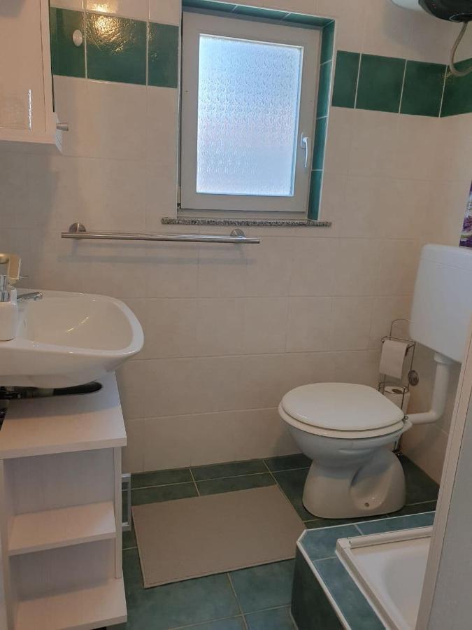 Villa 2 Swans Peroj Kültér fotó